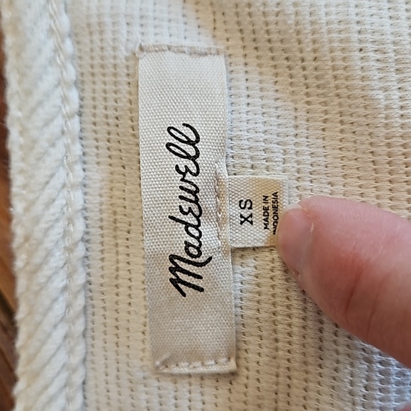 Madewell v neck top - Picture 2 of 7